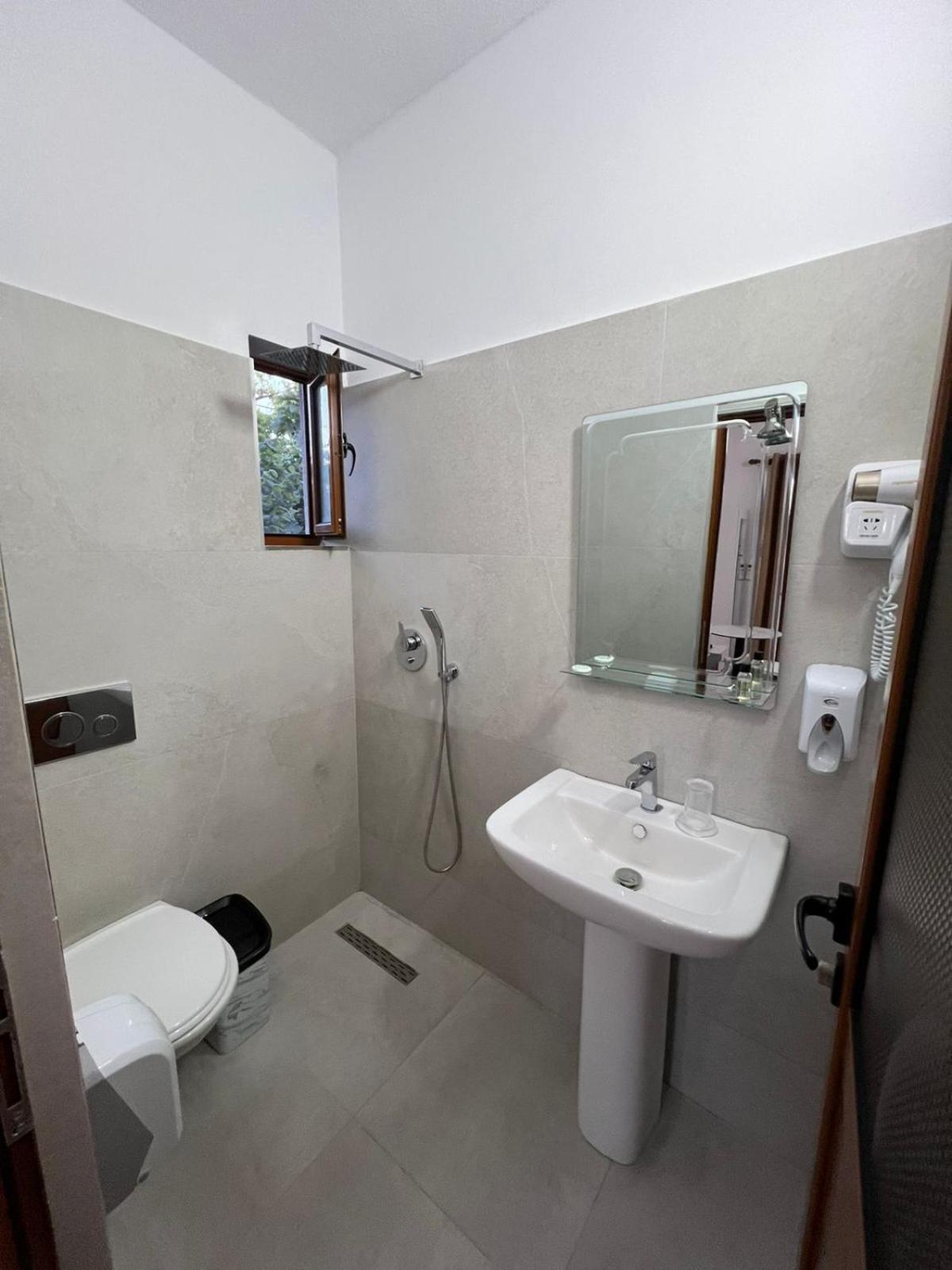 Appartamento Dangolli House Vlorë Esterno foto