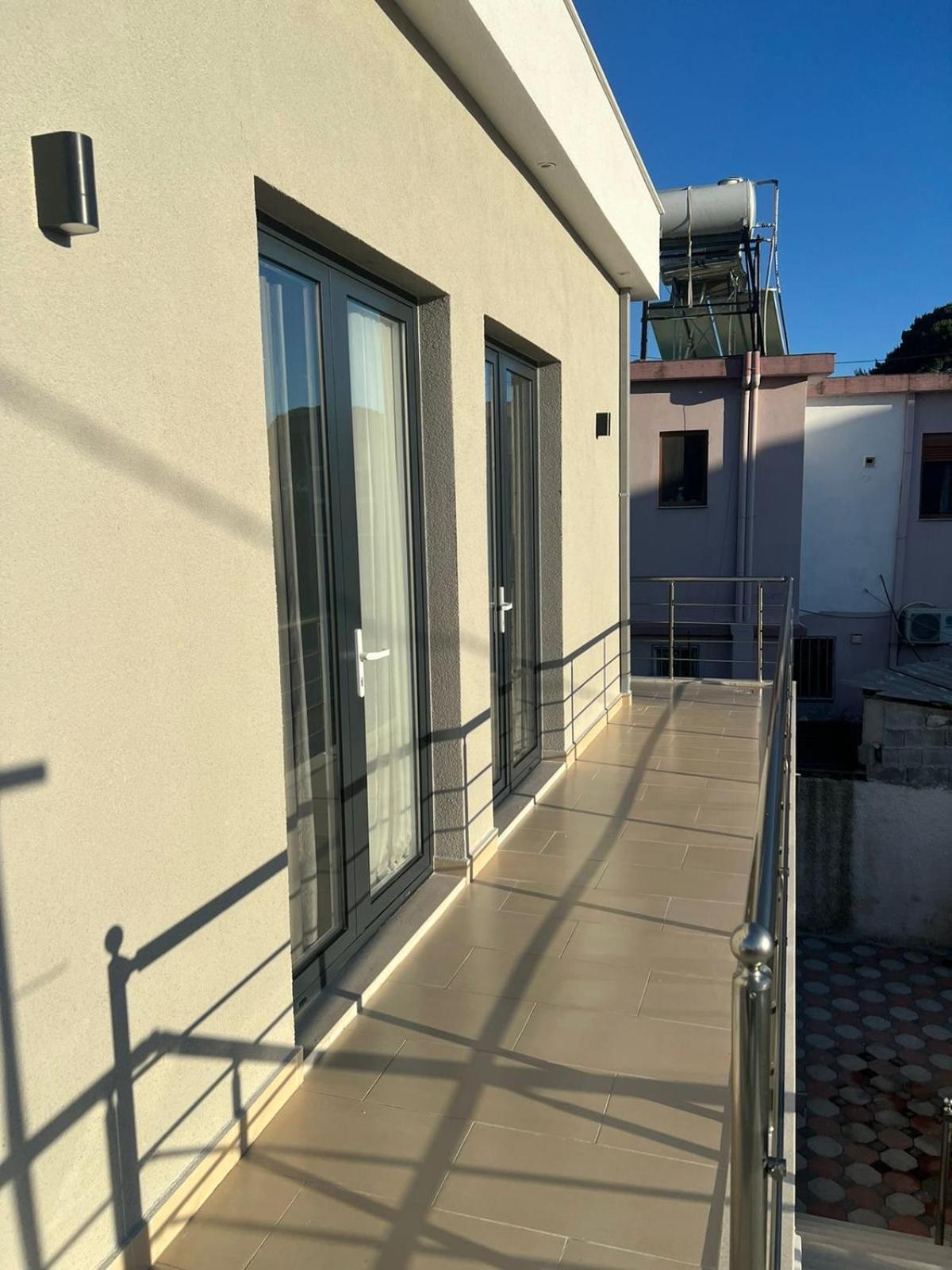 Appartamento Dangolli House Vlorë Esterno foto
