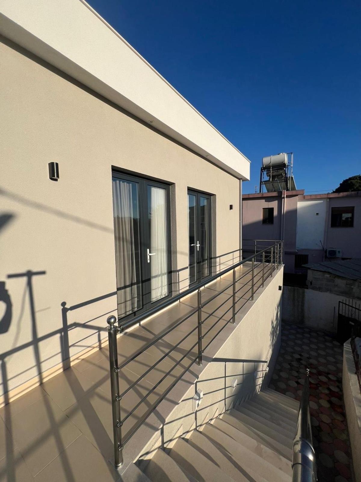 Appartamento Dangolli House Vlorë Esterno foto